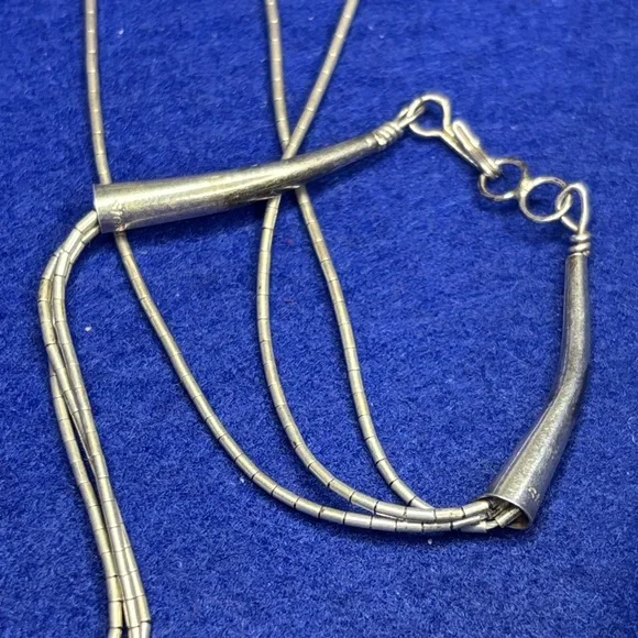 Liquid Silver Beaded Necklace Navajo - Picture 3 of 4